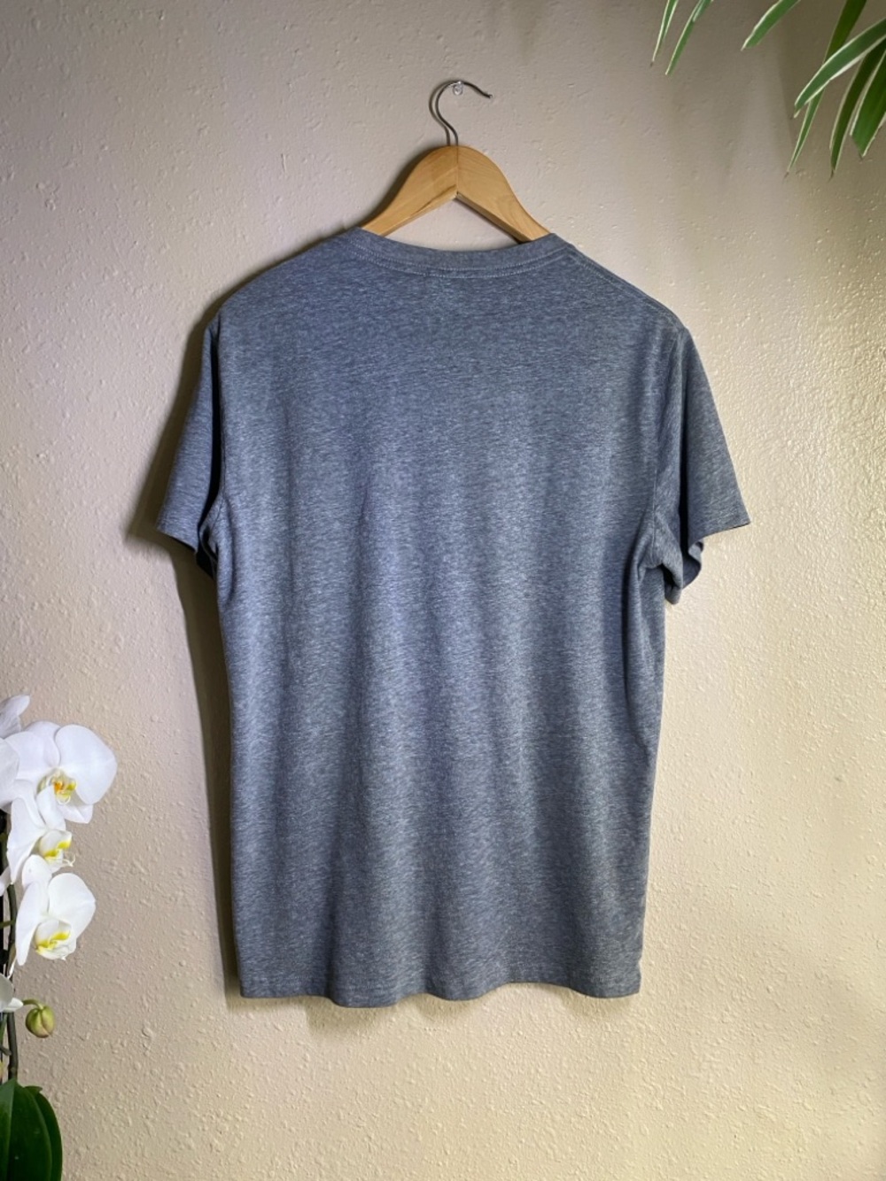 Urban Outfitters Heather Grey Basic Tee - Picture 3 of 3